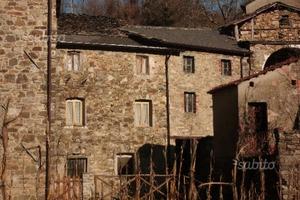 FABBRICATO DI ABITAZIONE in muratura di pietra