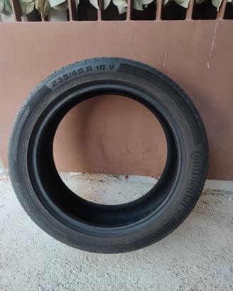 Continental copertoni 235/45/R18