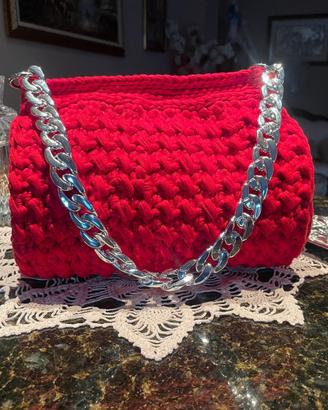 Borsa bauletto ad uncinetto