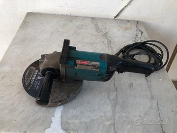 Smerigliatrice Makita per ferro e cemento