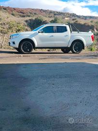 Nissan Navara trek°1