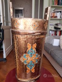 portaombrelli in legno laccato, dorato