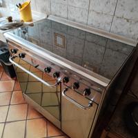 Cucina a gas SMEG,  5 fuochi