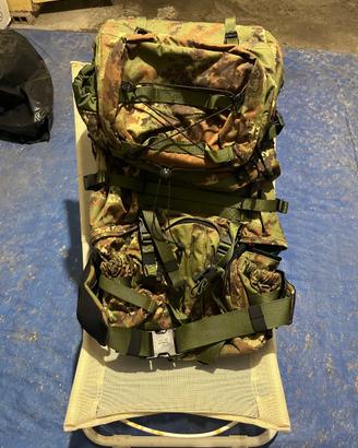 Abbigliamento militare TUTTO NUOVO