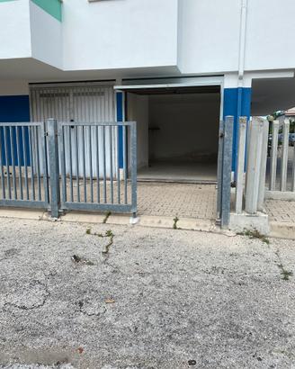 Garage/Box Auto/Magazzino Montesilvano