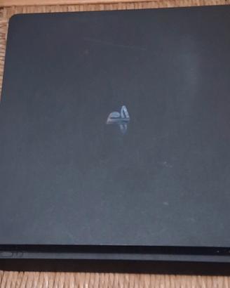 ps4 e ps3 con 11 giochi della ps4 e 1 giochodelps3