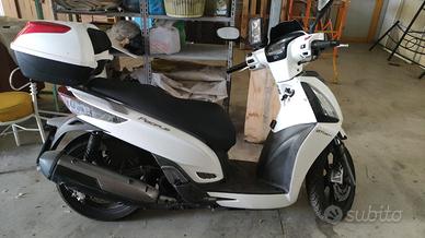 Kymco People 300 Gti