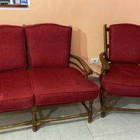 Divano 2 posti e poltrona in legno rimesso a nuovo
