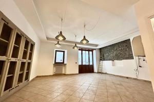 Locale commerciale a Aosta