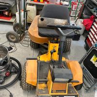 Trattorino tagliaerba