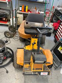 Trattorino tagliaerba