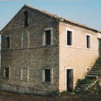 RUSTICO DI 440m² + ACCESSORIO E TERRENO DI 3000 m²