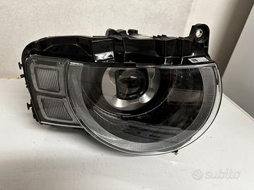 Fanale anteriore destro Defender