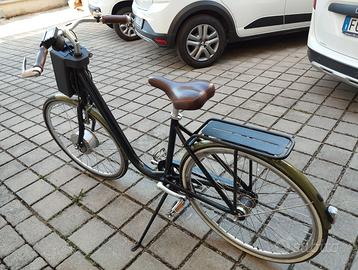 Bicicletta pedalata assistita