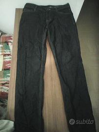 Pantaloni jeans taglia 44
