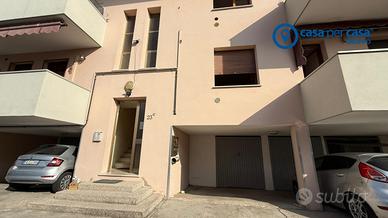 BILOCALE AL PIANO PRIMO, CON GARAGE