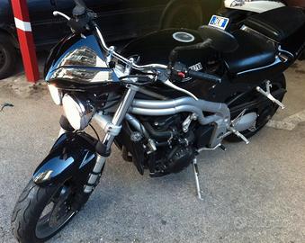 Triumph speed triple