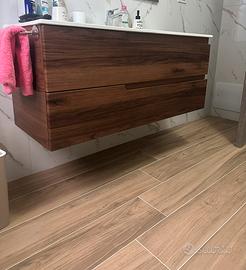 Mobile bagno sospeso