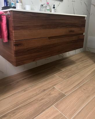 Mobile bagno sospeso