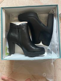 Stivaletti neri da Donna con tacco 8,5 cm P Soft