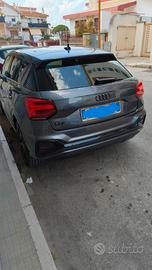 Q2 Identity black