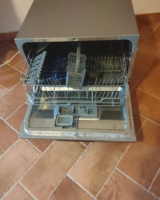 Lavastoviglie libera istallazione 
