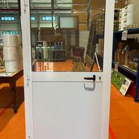 PORTA IN ALLUMINIO COLORE BIANCO