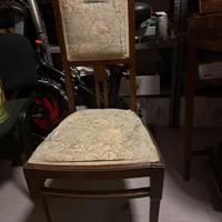 Sedia antica imbottita