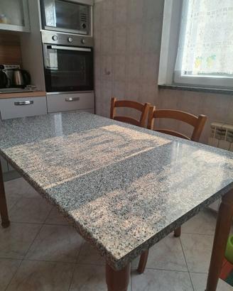Tavolo allungabile - legno con piano effetto marmo