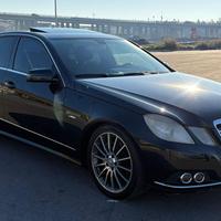 MERCEDES E250 CDi AMG TOTAL BLACK 2010 TETTO APRIB