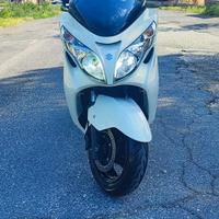 Suzuki Burgman 400