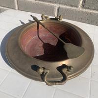 Braciere antico di rame con paletta