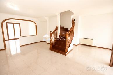 Rif.CM5_1| villa a schiera caerano di san marco