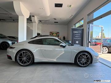 PORSCHE - 992
