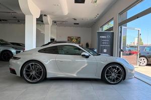 PORSCHE - 992