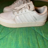 Scarpe Adidas bianche