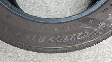 Gomme 225/55 R17