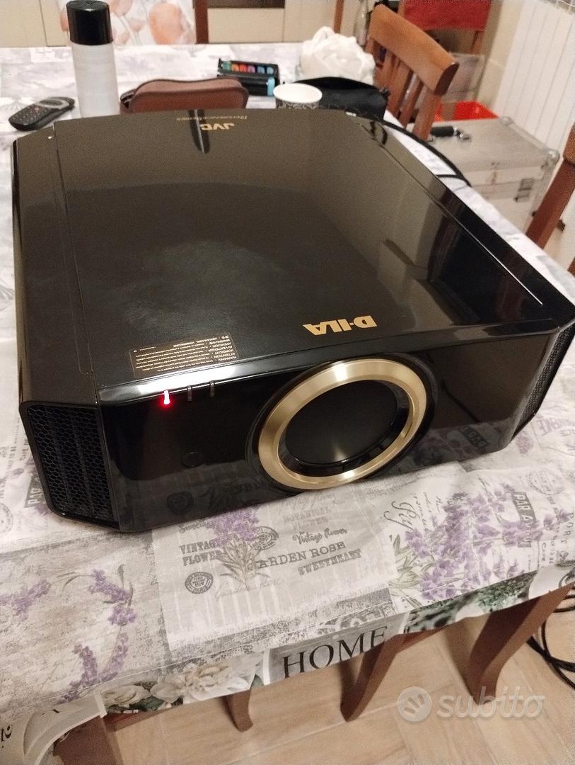 Videoproiettore JVC DLA RS40 3D - Audio/Video In vendita a Roma