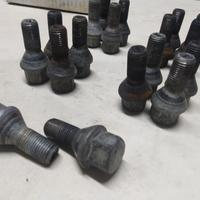 kit 18 bulloni M12x1,25 L 22mm Fiat 4x98 punto