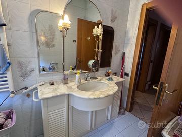 Mobile bagno di pregio