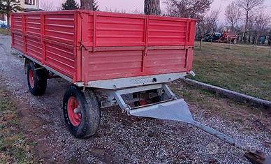 Rimorchio agricolo fissò 