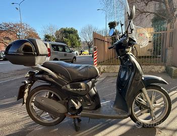 Scarabeo 100 piaggio Nero