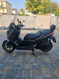 Yamaha XMAX 300 Tech MAX (2021) - Solo 9.600 km