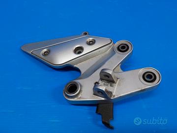 -Supporto pedana ant Dx Yamaha FZ6 Fazer
