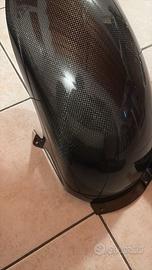 Parafango in carbonio per Monster