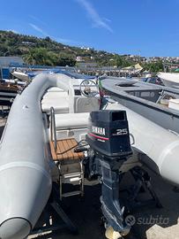 Gommone neoprene con motore Yamaha