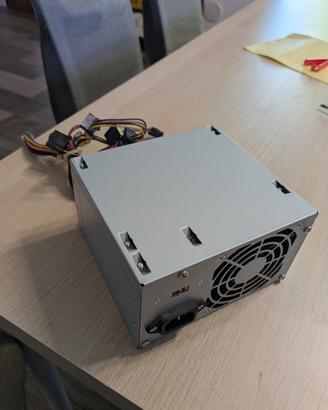 Alimentatore per PC fisso.