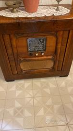 Mobile radio d’epoca