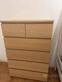 cassettiera con sei cassetti