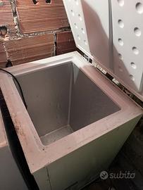 Congelatore a pozzetto 100 litri